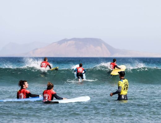 clases de surf lanzarote