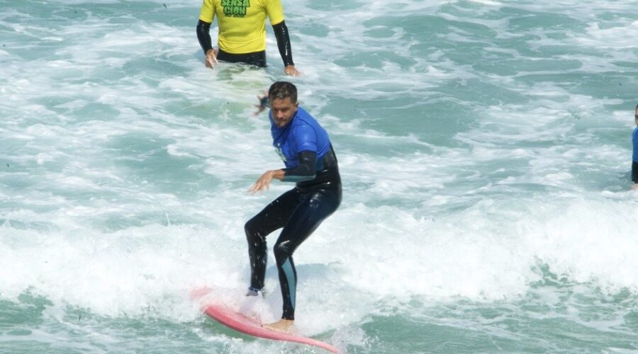 Guía de Viaje de Surf en A Coruña: Descubre los Mejores Itinerarios para Aprender y Disfrutar del Surf en la Costa Noroeste de España