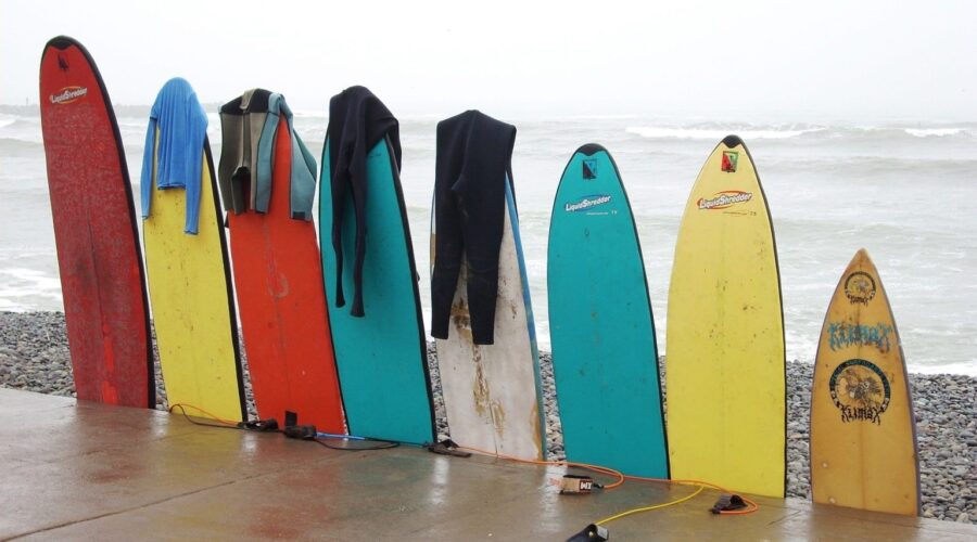 Experiencia de Surf en Caamaño, Galicia: Descubre las mejores olas de la región