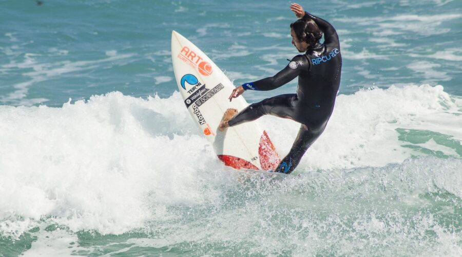 Descubre el Surf en Galicia: Itinerarios para una Experiencia Inolvidable en O Puntal