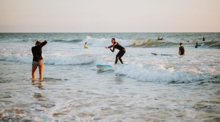 Descubre el Mejor Surf en Celorio, Asturias: Clases, Olas y Aventuras