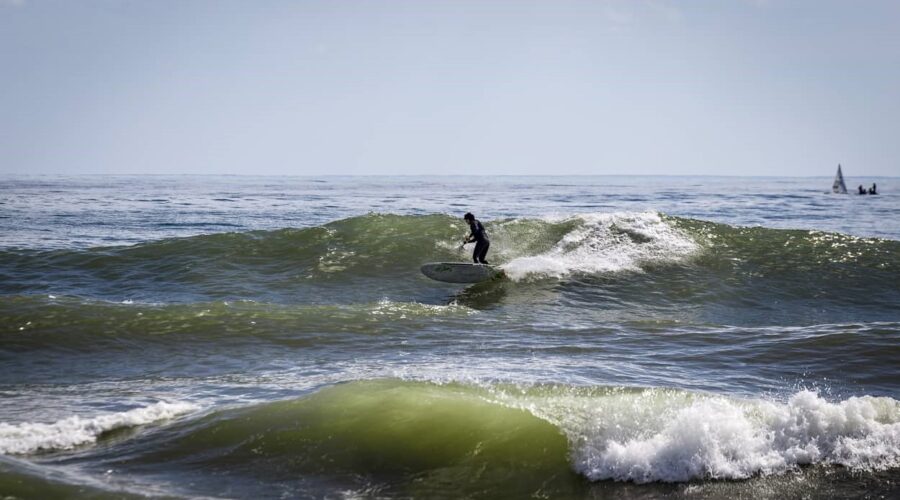 Descubre el Surf en El Masnou, Barcelona: Experiencias Únicas en la Costa