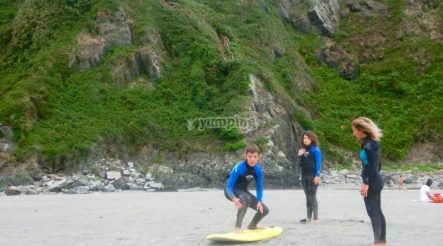 ¡Descubre el emocionante surf en Frejulfe, Galicia! Experimenta la pasión del Atlántico con nuestros itinerarios de 3, 5 y 7 días. Sumérgete en el mundo del surf en Galicia.