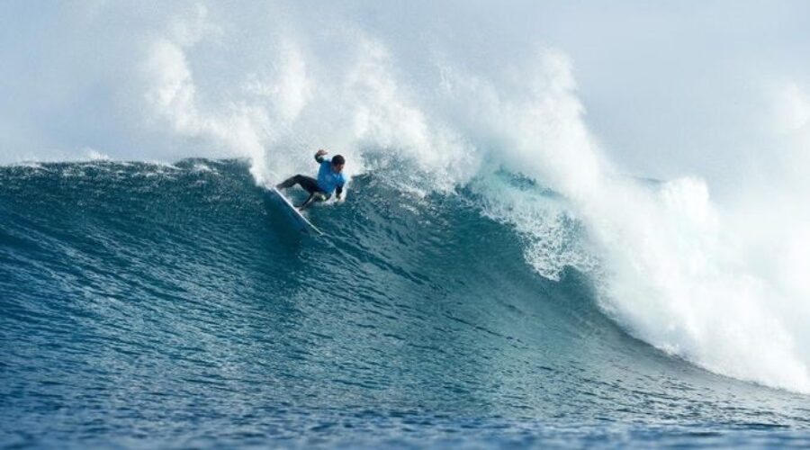 Descubre el Mejor Surf en Póo, Asturias: Itinerarios Increíbles para una Experiencia Inolvidable