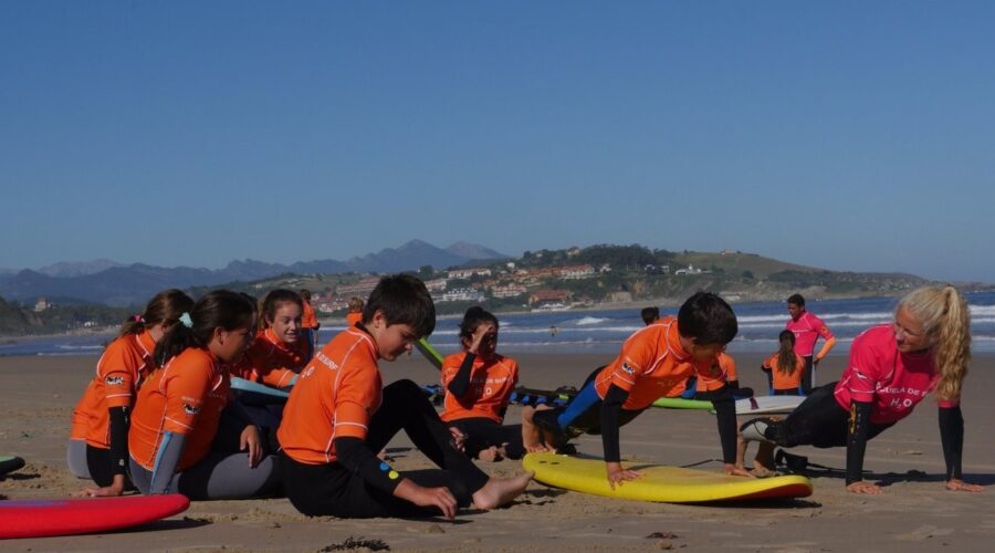 San Vicente de la Barquera: Descubre el paraíso del surf en Cantabria