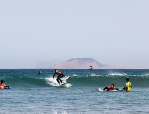 clases de surf lanzarote