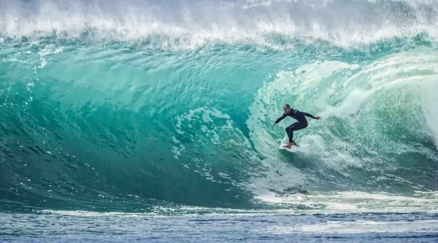 Surf en Sudáfrica: Los Mejores Destinos para Surfistas