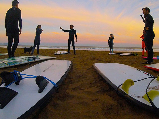 clases de surf sopelana