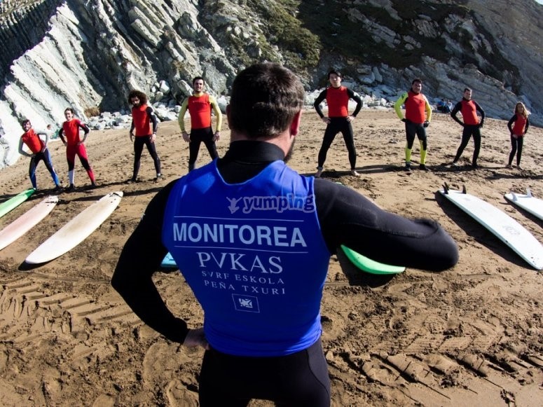 clases de surf sopelana