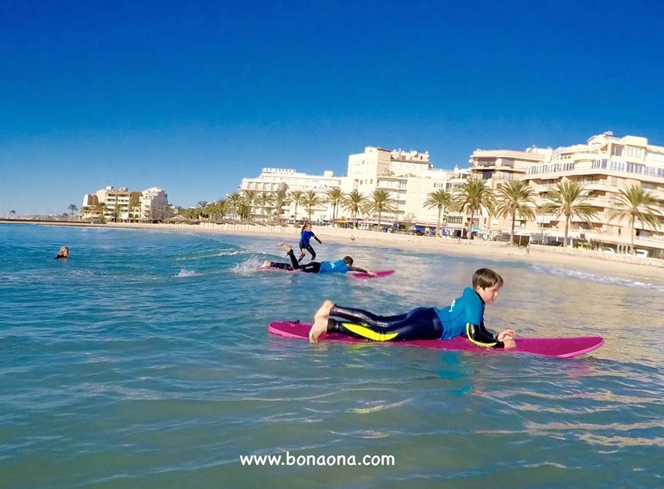 clases de surf mallorca