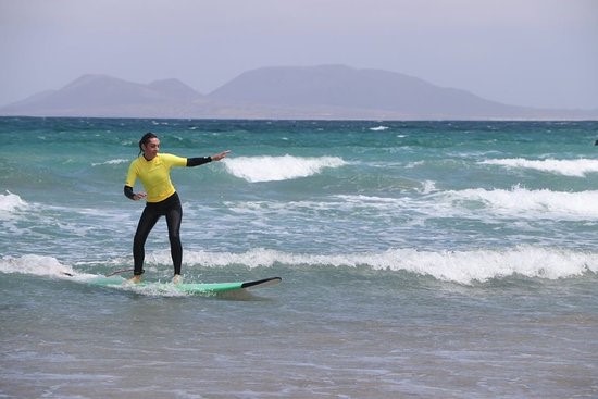 clases de surf lanzarote