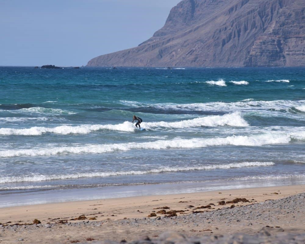 clases de surf lanzarote